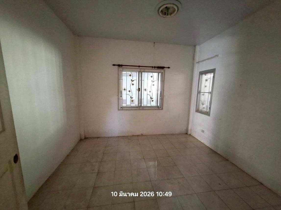 บ้านเดี่ยว บ้านสุขุมวิท 5 ท่าตูม ศรีมหาโพธิ ปราจีนบุรี พื้นที่ 53 ตร.ว. พื้นที่ใช้สอย 181 ตร.ม. 1 ห้องนอน 1 ห้องน้ำ