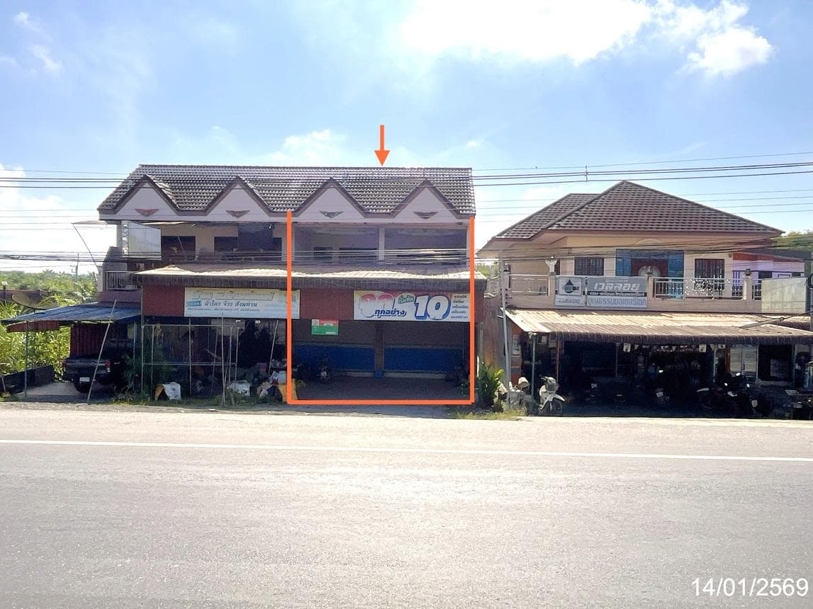 ขายอาคารพาณิชย์ 3 ห้องนอน 3 ห้องน้ำ พื้นที่ 408 ตร.ม. บนเนื้อที่ 97 ตร.ว. ทำเลพังกาญจน์ พนม สุราษฎร์ธานี เหมาะทำธุรกิจและโฮมออฟฟิศ