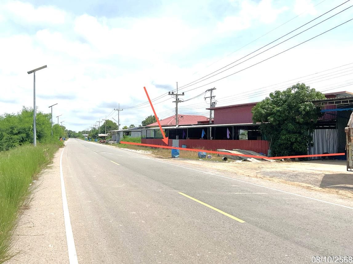 อาคารโรงงาน หนองขุ่น วัดสิงห์ ชัยนาท พื้นที่ใช้สอย 400 ตร.ม. บนที่ดิน 61 ตร.ว. ทำเลดีเข้าออกสะดวก เหมาะสำหรับโรงงานขนาดเล็กหรือโกดังเก็บสินค้า ราคาเพียง 1.77 ล้าน