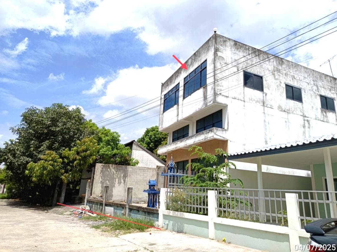ขายบ้านเดี่ยวหลังใหญ่ 3 ห้องนอน 2 ห้องน้ำ พื้นที่ใช้สอยจุใจ 292.88 ตร.ม. ทำเลดี ย่านบ้านโพธิ์ เมืองนครราชสีมา บรรยากาศร่มรื่นเป็นส่วนตัว