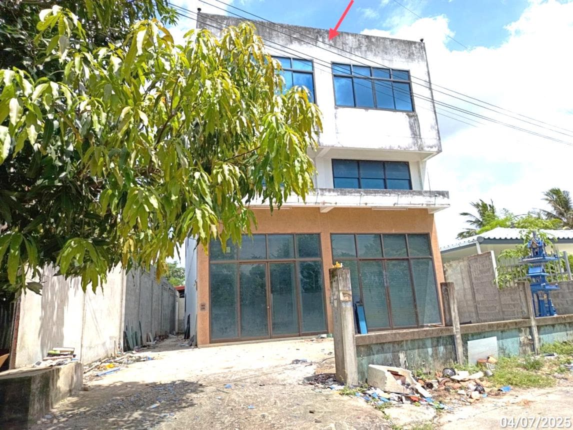 ขายบ้านเดี่ยวหลังใหญ่ 3 ห้องนอน 2 ห้องน้ำ พื้นที่ใช้สอยจุใจ 292.88 ตร.ม. ทำเลดี ย่านบ้านโพธิ์ เมืองนครราชสีมา บรรยากาศร่มรื่นเป็นส่วนตัว