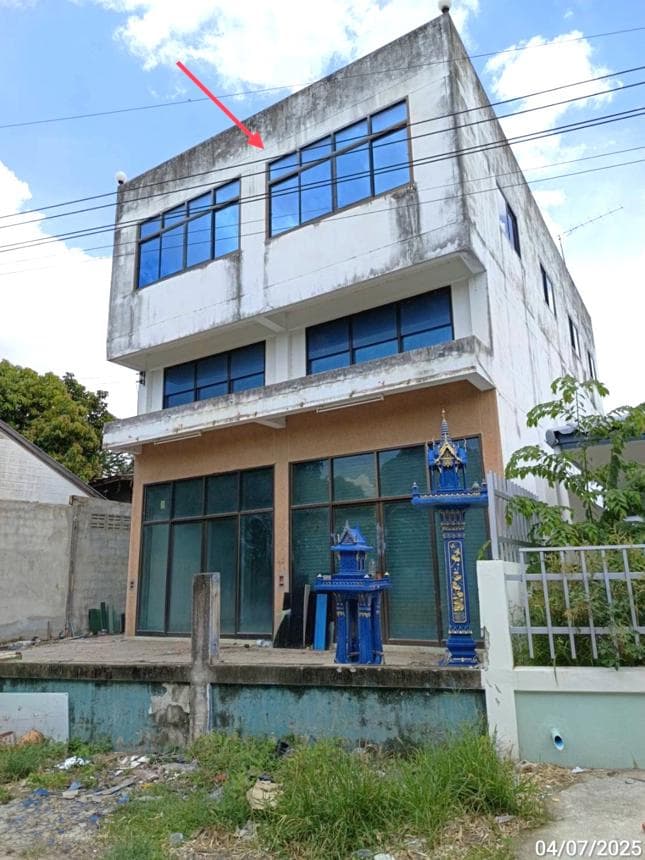 ขายบ้านเดี่ยวหลังใหญ่ 3 ห้องนอน 2 ห้องน้ำ พื้นที่ใช้สอยจุใจ 292.88 ตร.ม. ทำเลดี ย่านบ้านโพธิ์ เมืองนครราชสีมา บรรยากาศร่มรื่นเป็นส่วนตัว