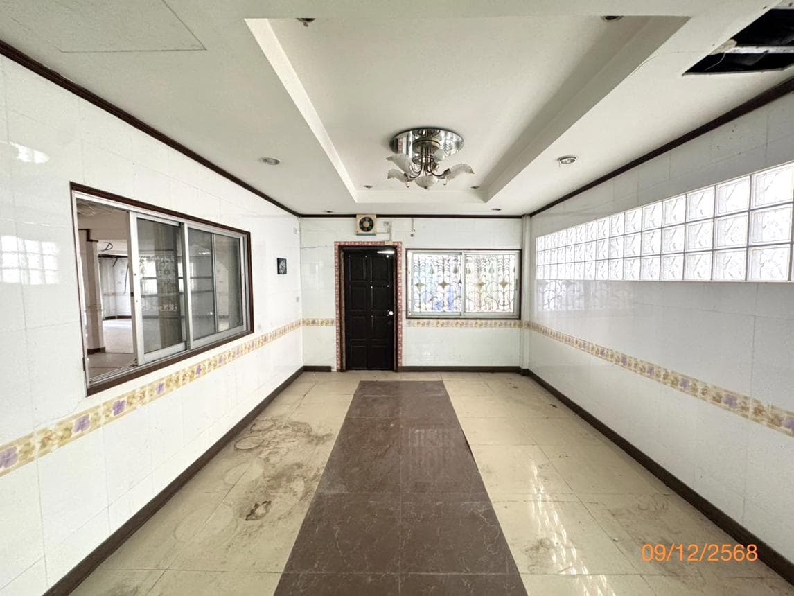 บ้านเดี่ยว ดุลิยาทิพย์ 6 ห้องนอน 2 ห้องน้ำ พื้นที่ 408.5 ตร.ม. ทำเลศักยภาพ บ้านคลองสวน พระสมุทรเจดีย์ จ.สมุทรปราการ