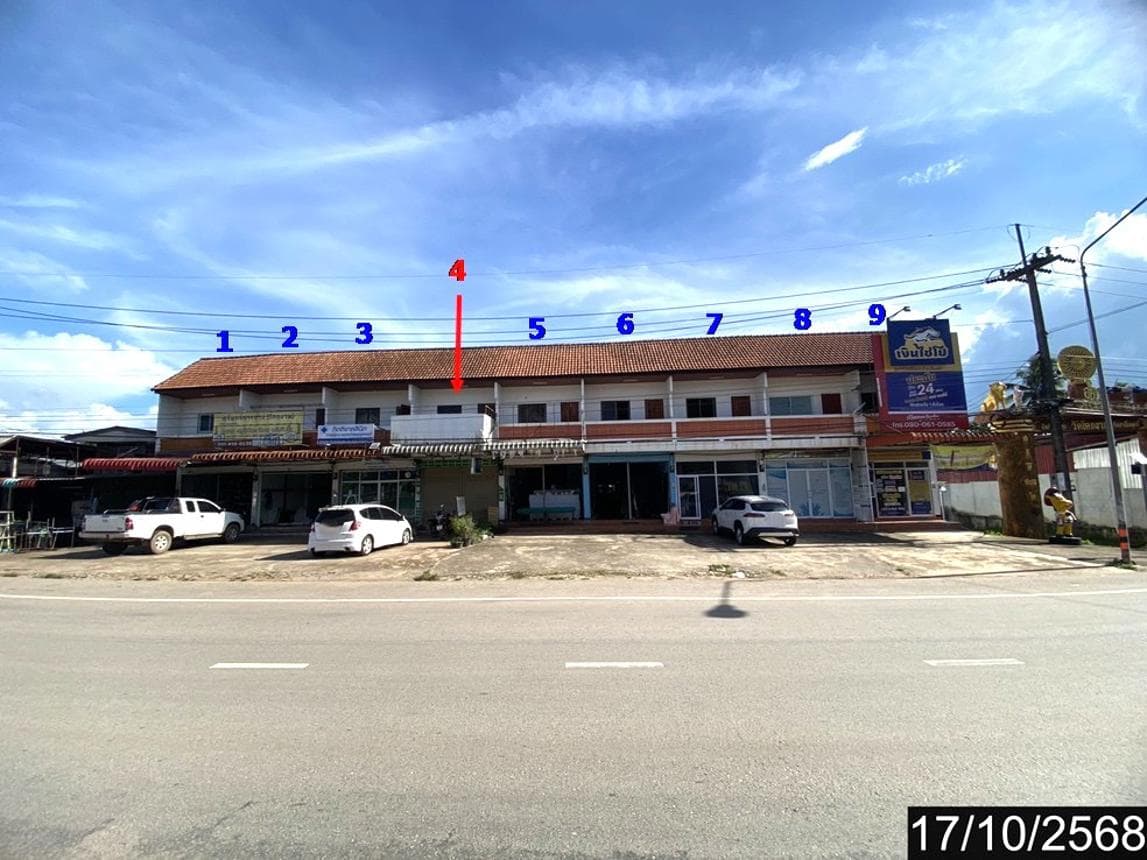 อาคารพาณิชย์ โคกงาม ด่านซ้าย เลย 2 ห้องนอน 1 ห้องน้ำ พื้นที่ 142.4 ตร.ม. บนที่ดิน 20 ตร.ว. ทำเลดีติดถนน เดินทางสะดวก เหมาะสำหรับค้าขายหรือประกอบธุรกิจ ราคาคุ้มค่าเพียง 2.9 ล้าน