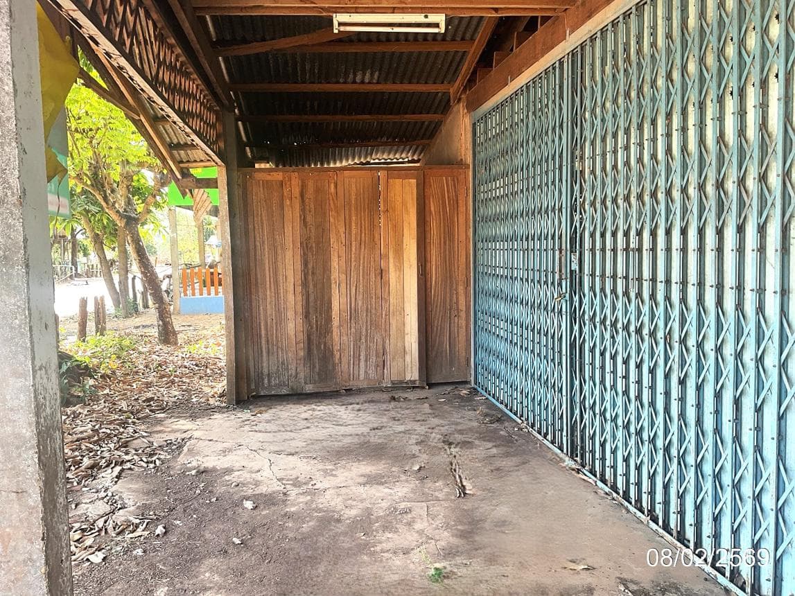 บ้านเดี่ยว 1 ห้องน้ำ พื้นที่กว้าง 171 ตร.ม. บนเนื้อที่ดินผืนใหญ่ 82 ตร.ว. ทำเลสงบ หนองแวง บ้านแพง จ.นครพนม