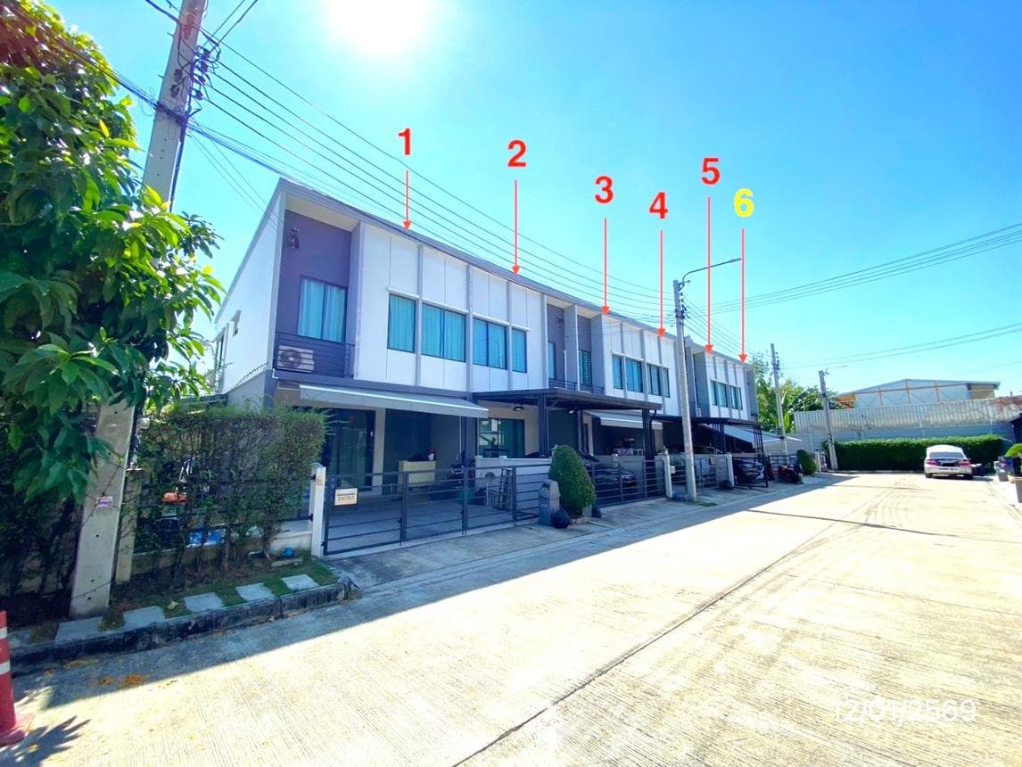 ขายทาวน์เฮ้าส์ พลีโน่ รามอินทรา (Pleno Ramintra) ท่าแร้ง บางเขน 3 ห้องนอน 2 ห้องน้ำ พื้นที่ 82.5 ตร.ม. ทำเลสุดปังเชื่อมต่อเมืองง่าย