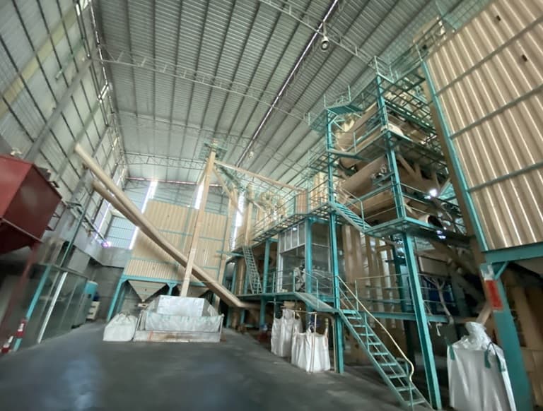 เครื่องจักร ศรีประจันต์ สุพรรณบุรี