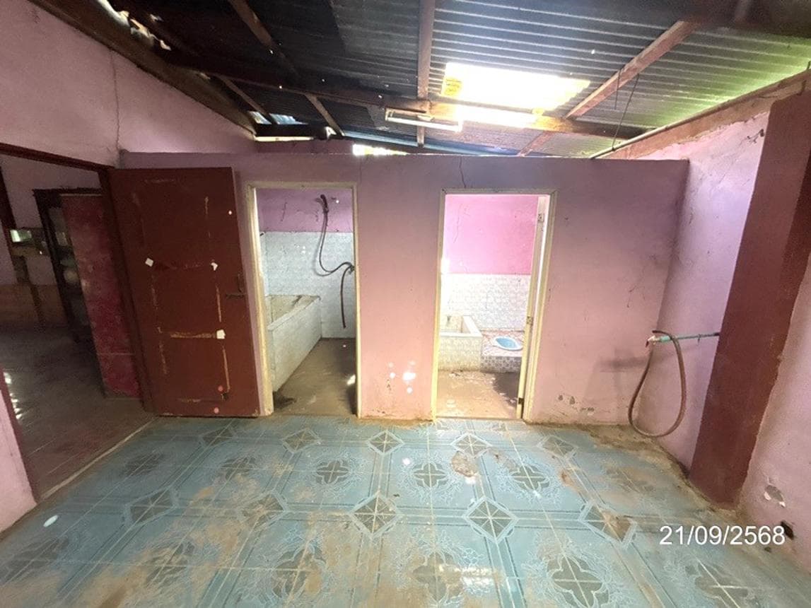 บ้านเดี่ยว ไผ่ รัตนบุรี สุรินทร์ 2 ห้องน้ำ พื้นที่ใช้สอยกว้างขวาง 251 ตร.ม. บนที่ดิน 28 ตร.ว. ทำเลสงบเป็นส่วนตัว เดินทางสะดวก ราคาพิเศษ 1.1 ล้าน