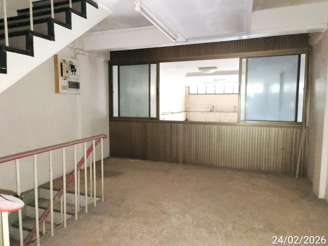 อาคารพาณิชย์ ท่าช้าง เมืองจันทบุรี 2 ห้องนอน 2 ห้องน้ำ พื้นที่กว้าง 236 ตร.ม. ทำเลค้าขายใจกลางแหล่งชุมชน ราคา 3.75 ล้านบาท