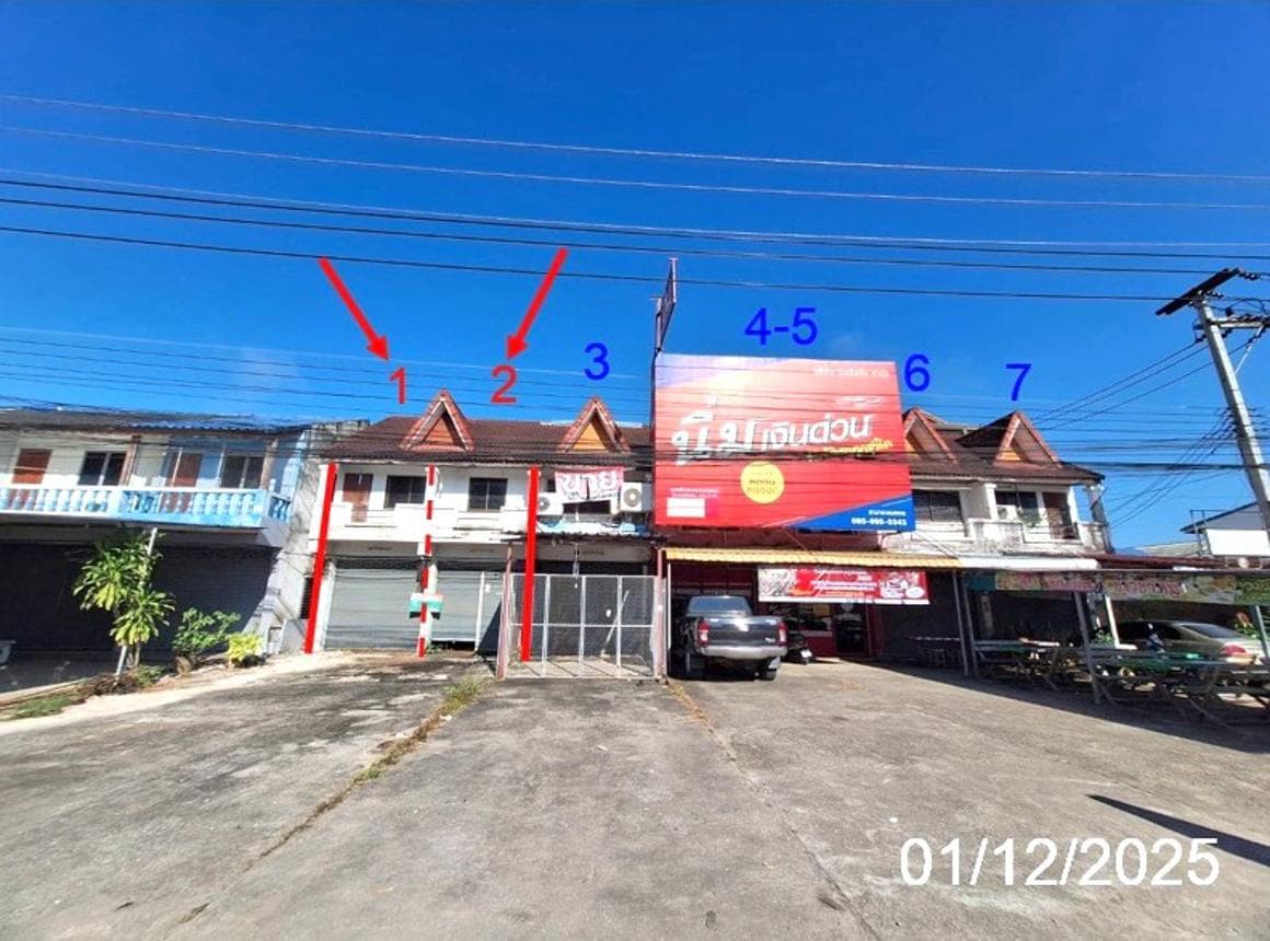 อาคารพาณิชย์ทำเลศักยภาพ พิชัย เมืองลำปาง พื้นที่ใช้สอย 174 ตร.ม. ฟังก์ชันครบ 4 ห้องนอน