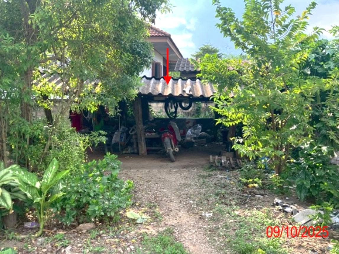 บ้านเดี่ยว เวียงตาล ห้างฉัตร ลำปาง 2 ห้องนอน 1 ห้องน้ำ พื้นที่ 112.95 ตร.ม. บนที่ดิน 30.8 ตร.ว. ทำเลสงบ บรรยากาศเหนือที่แสนผ่อนคลาย ราคาคุ้มค่าเพียง 9.81 แสน