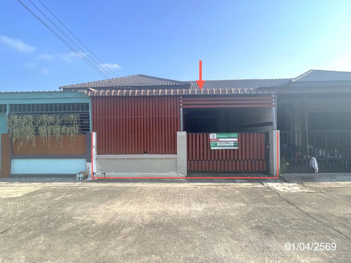 ขายทาวน์เฮ้าส์ รินรดา ทาวน์ (Rinrada Town) 2 ห้องนอน 1 ห้องน้ำ พื้นที่ 23.6 ตร.ว. ทำเลศักยภาพตาสิทธิ์ ปลวกแดง ระยอง ราคาคุ้มค่าเพียง 1.5 ล้าน