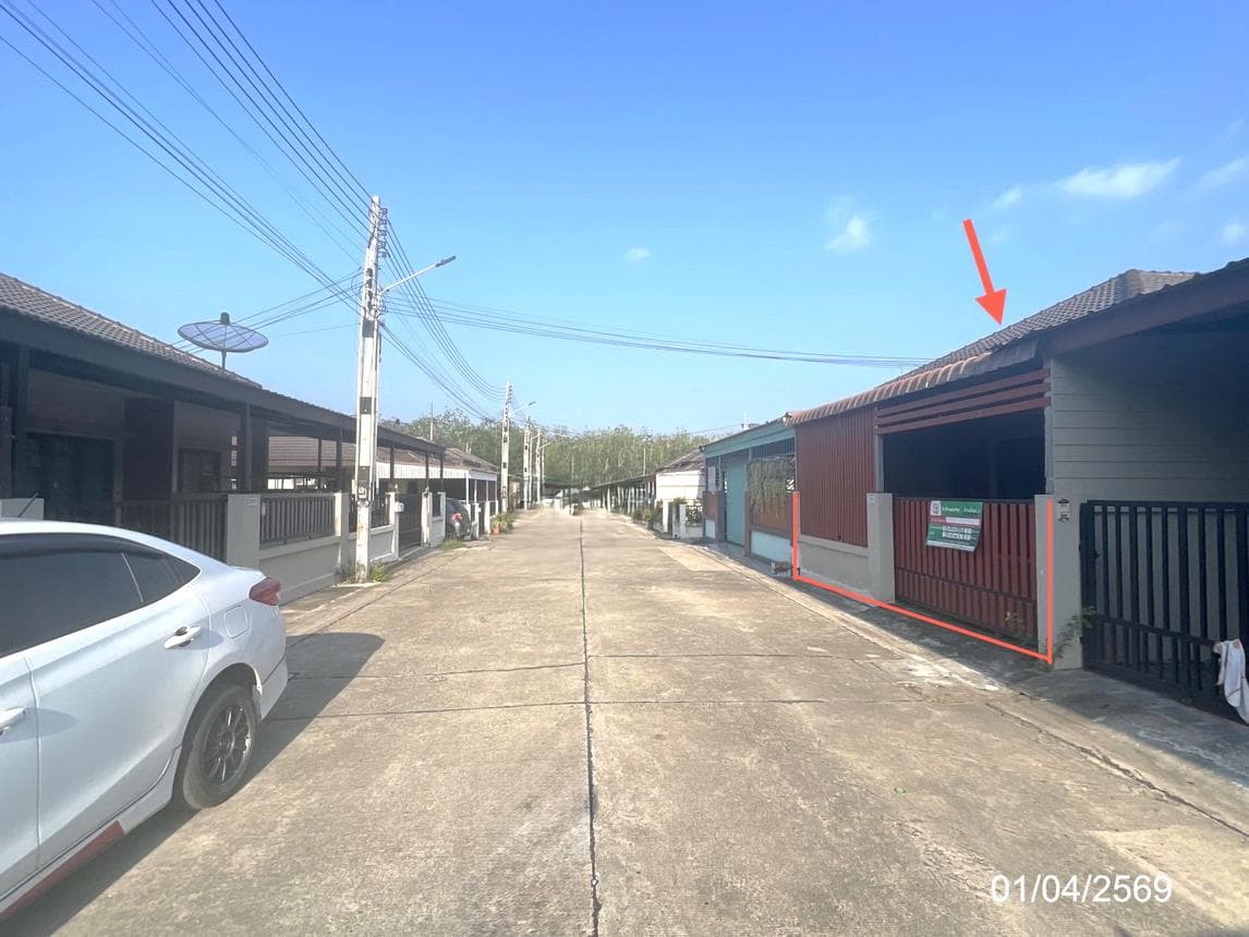 ขายทาวน์เฮ้าส์ รินรดา ทาวน์ (Rinrada Town) 2 ห้องนอน 1 ห้องน้ำ พื้นที่ 23.6 ตร.ว. ทำเลศักยภาพตาสิทธิ์ ปลวกแดง ระยอง ราคาคุ้มค่าเพียง 1.5 ล้าน
