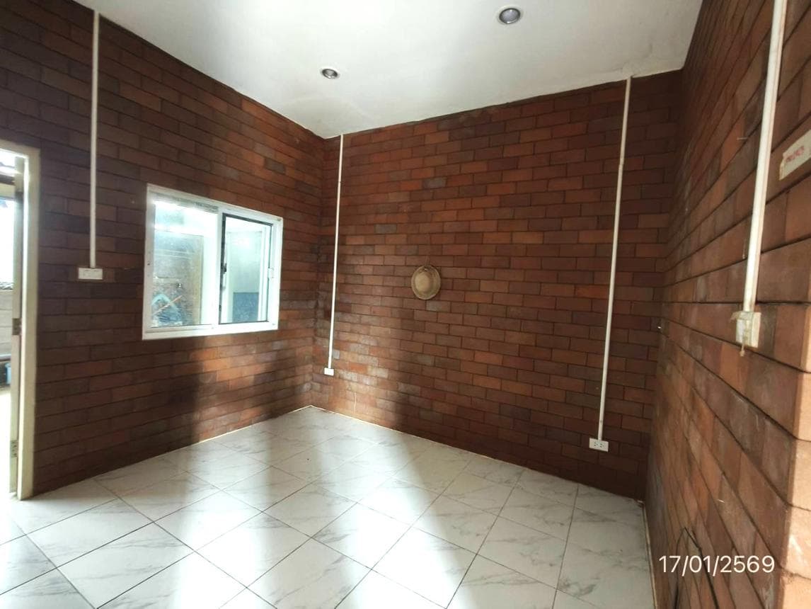 ขายบ้านเดี่ยว สัตหีบ ชลบุรี ทำเลดี พื้นที่กว้างขวาง บรรยากาศส่วนตัว ใกล้แหล่งท่องเที่ยว