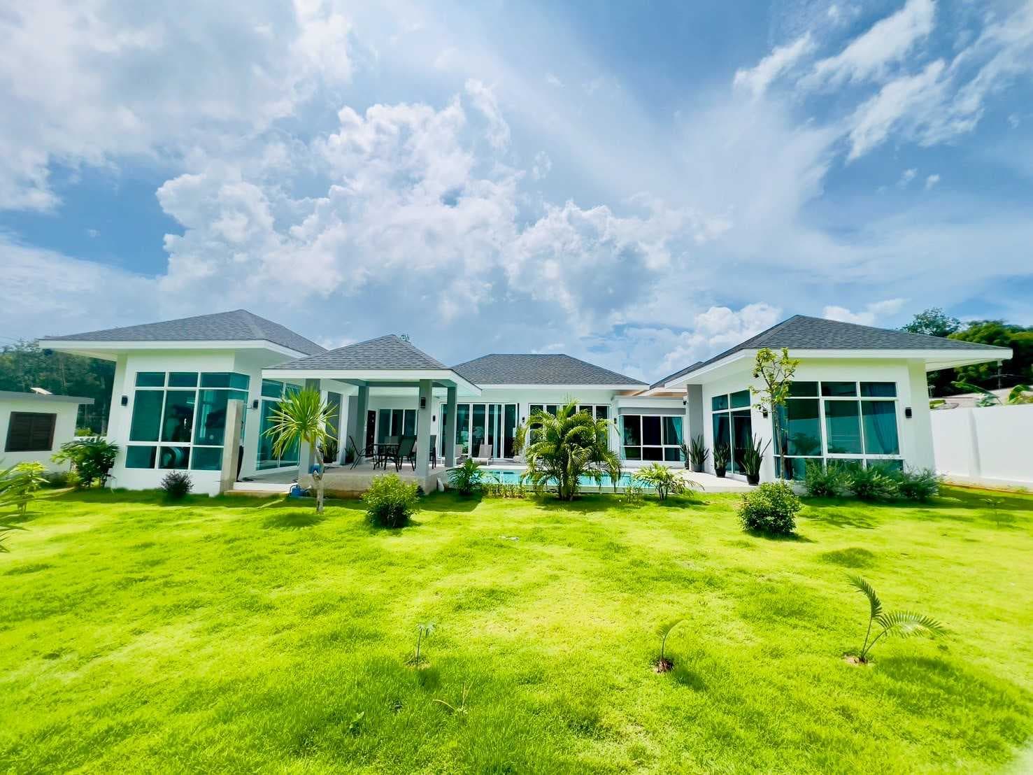 Rare Luxury Pool Villa for Sale – Resort-Style Living on 1 Rai in Exclusive Yamu, Phuket