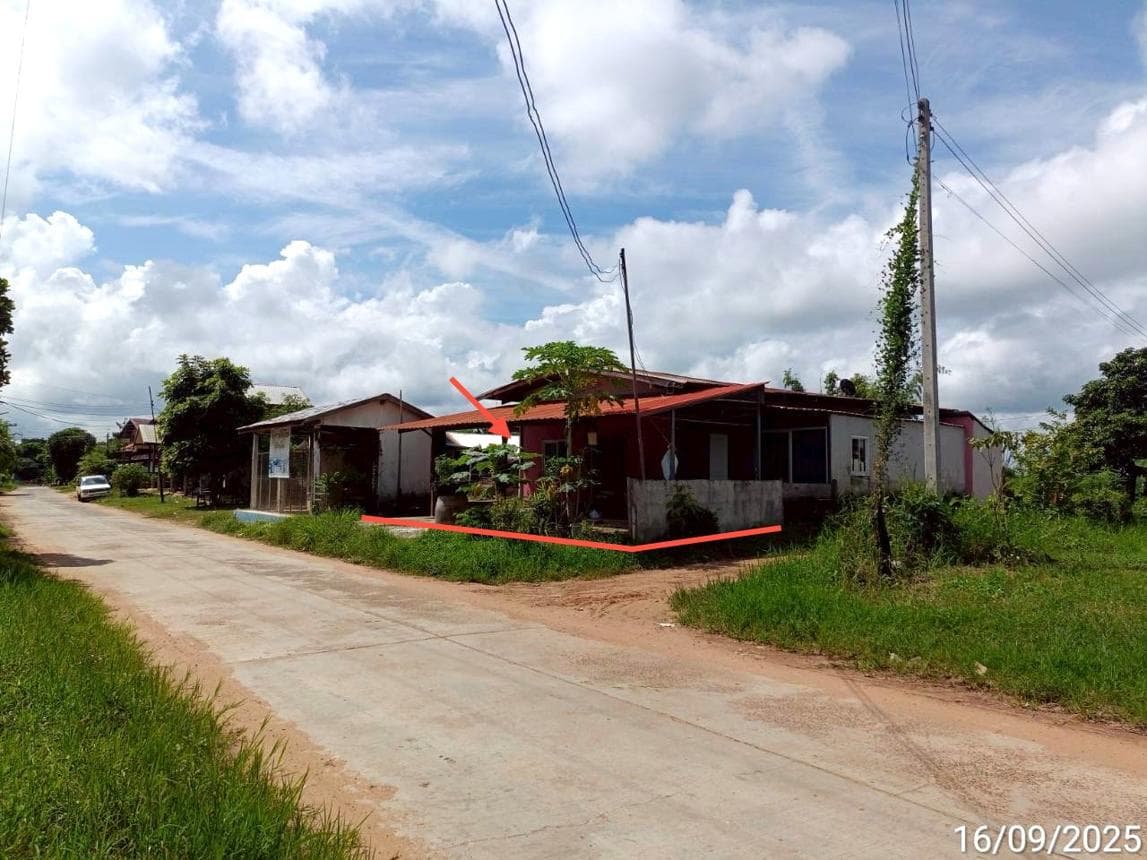 บ้านเดี่ยว อาจสามารถ ร้อยเอ็ด 2 ห้องนอน 1 ห้องน้ำ พื้นที่กว้าง 158.5 ตร.ม. บนเนื้อที่ 51.7 ตร.ว. ทำเลสงบราคาล้านต้นๆ