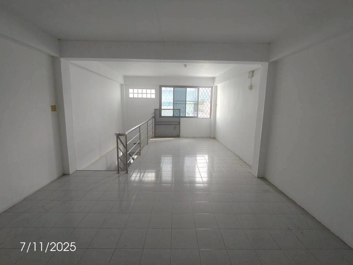ขายอาคารพาณิชย์ ชุมแพ ชุมแพ ขอนแก่น 1 ห้องนอน พื้นที่ใช้สอย 279 ตร.ม.