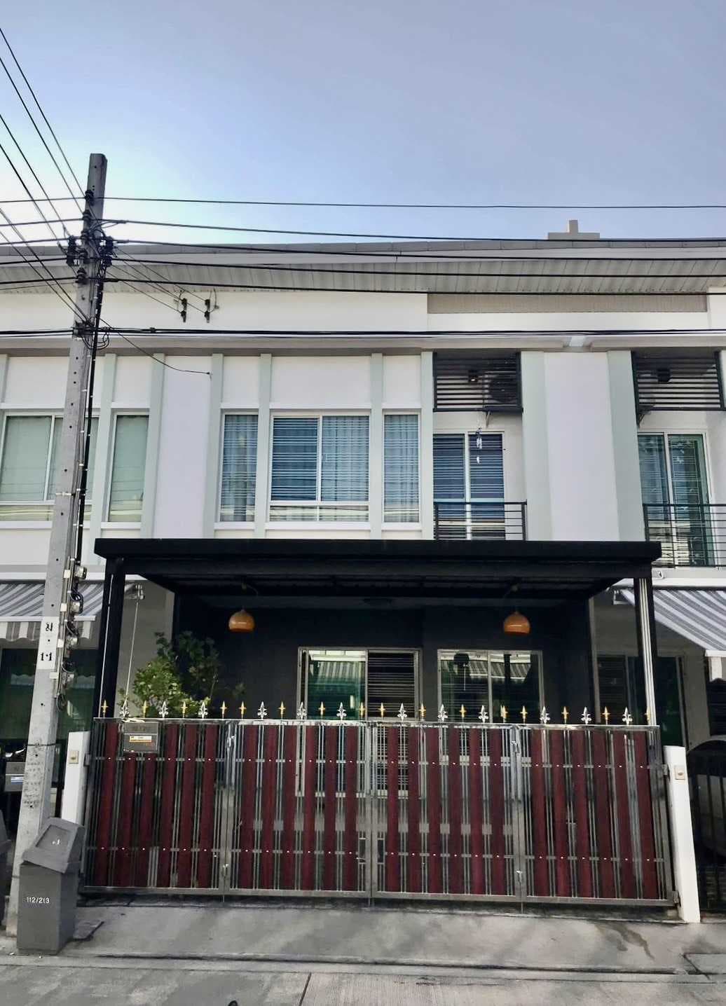 ขาย ทาวน์เฮาส์ 2 ชั้น 20.8 ตรว. หมู่บ้านพลีโน่ วงแหวน–รามอินทรา
