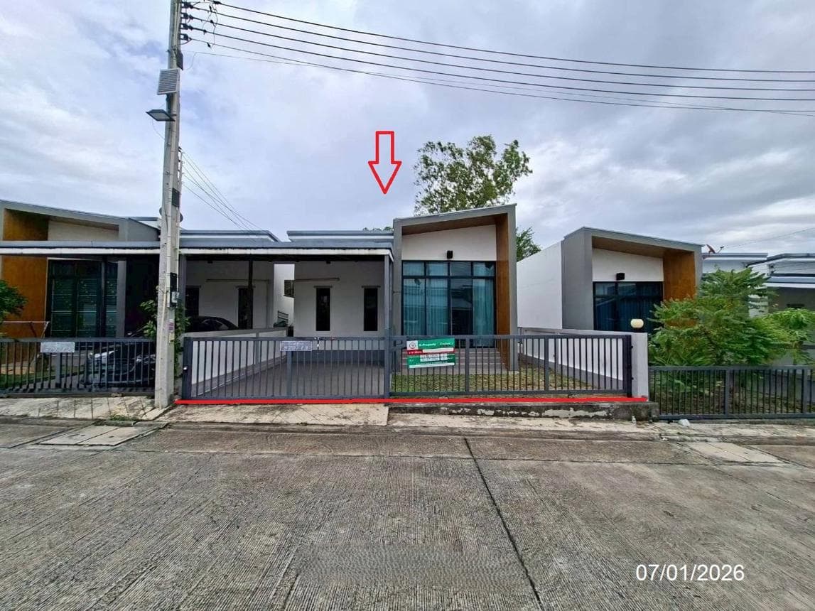 บ้านเดี่ยว ลาวีด้า 3 ปลวกแดง ระยอง 2 ห้องนอน พื้นที่ใช้สอย 101 ตร.ม. ทำเลดี ใกล้นิคมฯ ราคาไม่ถึง 2 ล้าน