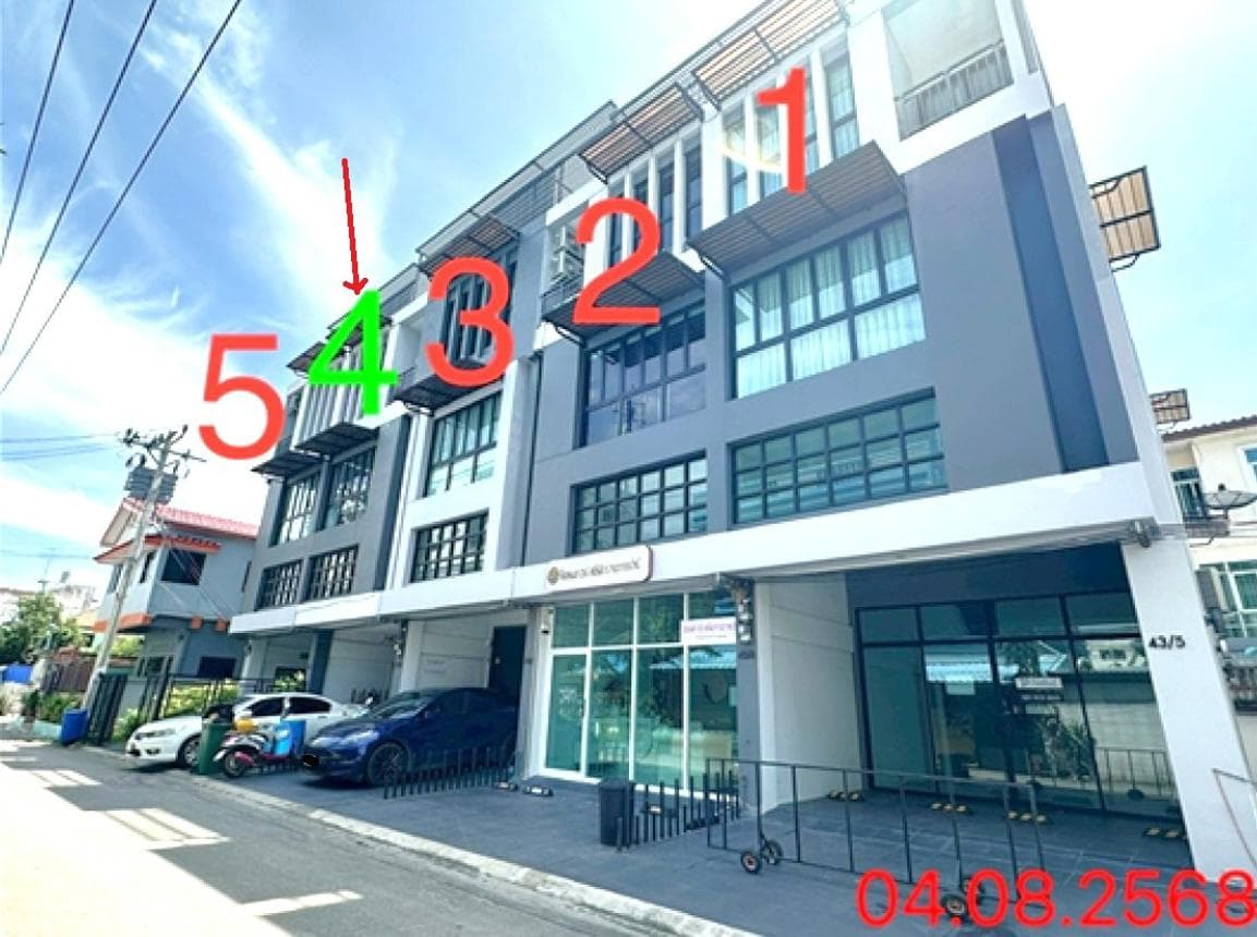 ขายอาคารพาณิชย์ คลองจั่น บางกะปิ กรุงเทพฯ 4 ห้องนอน 3 ห้องน้ำ พื้นที่ 205 ตร.ม. ทำเลทอง เหมาะทำธุรกิจและโฮมออฟฟิศ