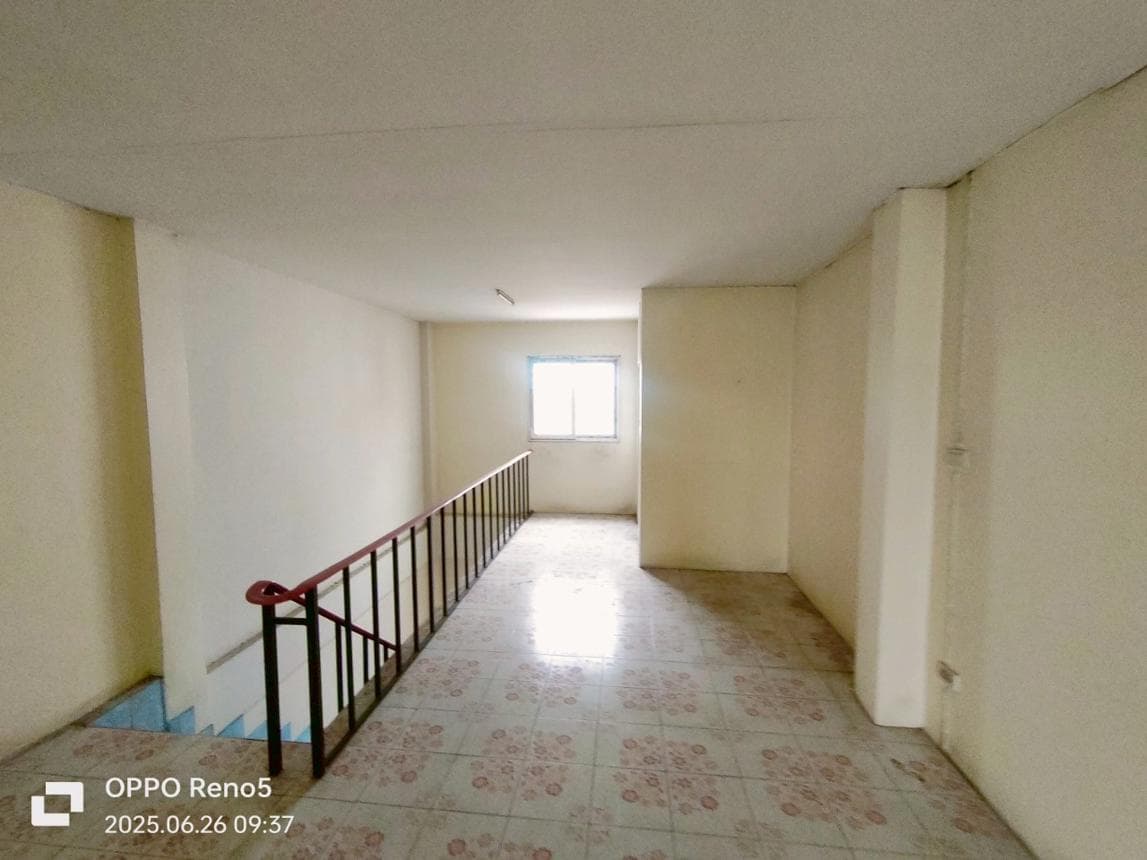 ขายอาคารพาณิชย์ 3 ห้องนอน 6 ห้องน้ำ พื้นที่ใช้สอยจุใจ 338 ตร.ม. ทำเลศักยภาพใจกลางนครหลวง พระนครศรีอยุธยา เหมาะทำธุรกิจและอยู่อาศัย