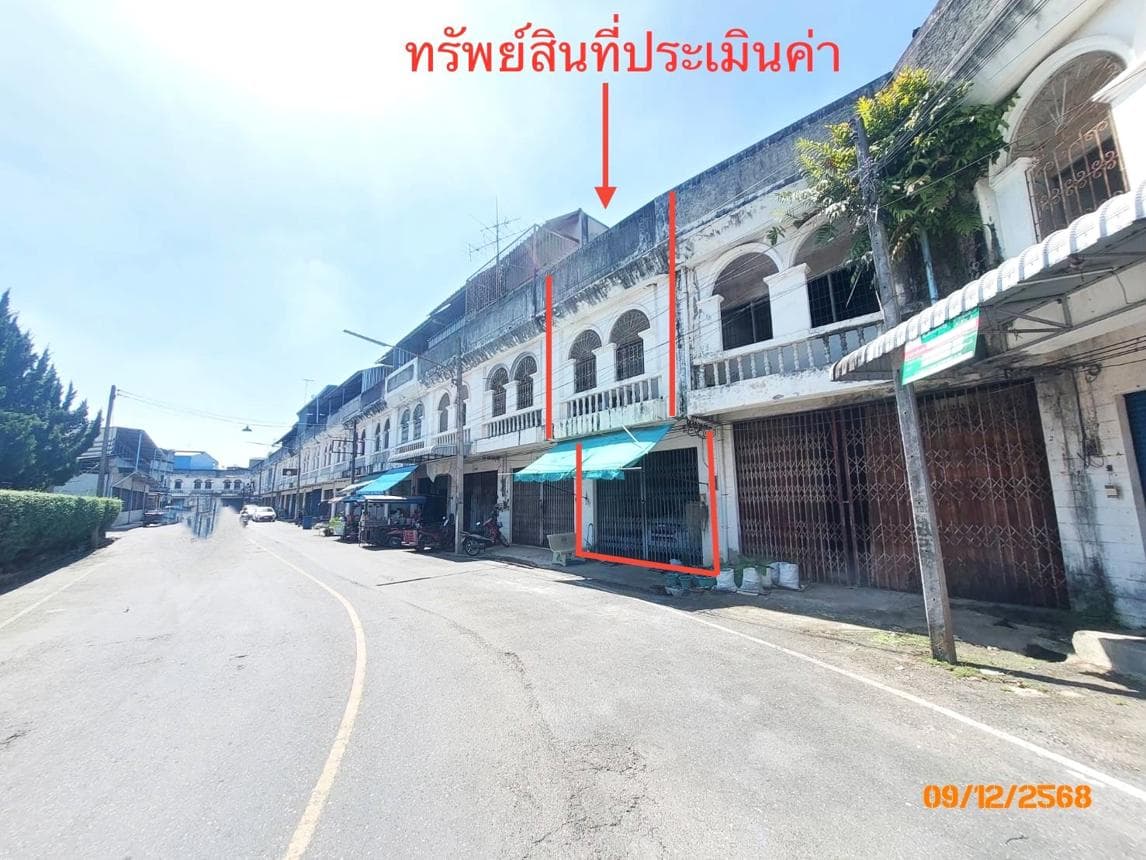 อาคารพาณิชย์ บ้านส้อง เวียงสระ สุราษฎร์ธานี 2 ห้องนอน 2 ห้องน้ำ พื้นที่ใช้สอย 153 ตร.ม. ทำเลค้าขายราคาล้านต้นๆ