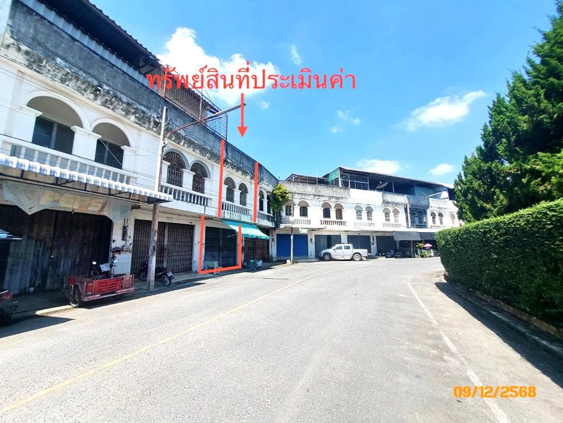 อาคารพาณิชย์ บ้านส้อง เวียงสระ สุราษฎร์ธานี 2 ห้องนอน 2 ห้องน้ำ พื้นที่ใช้สอย 153 ตร.ม. ทำเลค้าขายราคาล้านต้นๆ