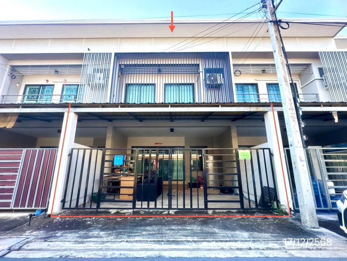 ขายทาวน์เฮ้าส์ โครงการรัชธานี 11 (Ratchathani 11) 3 ห้องนอน 2 ห้องน้ำ พื้นที่ใช้สอย 142.5 ตร.ม. ทำเลบึงน้ำรักษ์ ธัญบุรี ปทุมธานี คุ้มค่า