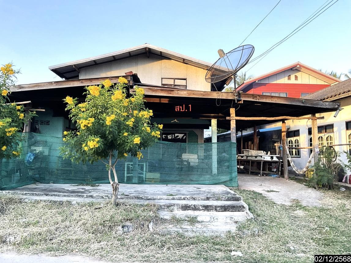บ้านเดี่ยว นาฝาย เมืองชัยภูมิ 2 ห้องนอน 2 ห้องน้ำ พื้นที่ใช้สอย 222.7 ตร.ม. บนที่ดิน 63 ตร.ว. ทำเลสงบ พื้นที่กว้างขวาง ราคาไม่ถึงล้าน