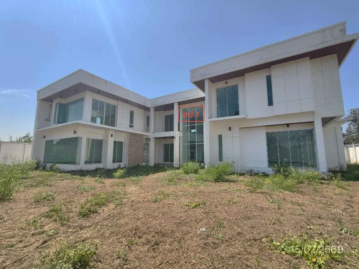 คฤหาสน์หรูหลังใหญ่ 3 ห้องนอน 5 ห้องน้ำ พื้นที่ใช้สอย 824 ตร.ม. ทำเลศักยภาพ หนองหาร สันทราย จ.เชียงใหม่
