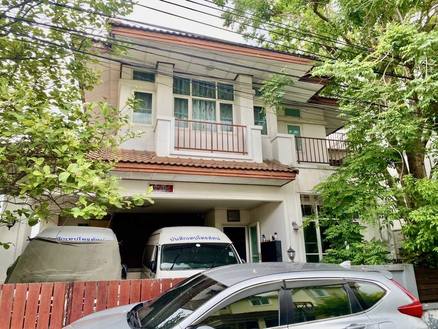 ขายด่วน บ้านฟ้ากรีนพาร์ค ซอยลาดพร้าว 101, 60 ตร.ว. 172 ตร.ม. **พร้อมออฟฟิศ 2 ชั้น**