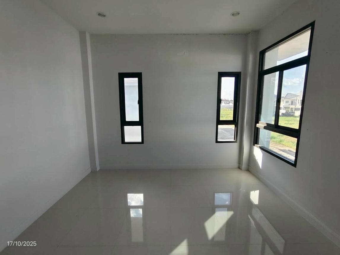 บ้านเดี่ยว กานนาดา หมากแข้ง เมืองอุดรธานี 3 ห้องนอน 3 ห้องน้ำ พื้นที่ใช้สอย 267.26 ตร.ม. บนที่ดินขนาดใหญ่ 96.1 ตร.ว. ทำเลพรีเมียมใจกลางเมือง ราคาพิเศษ 6.35 ล้าน