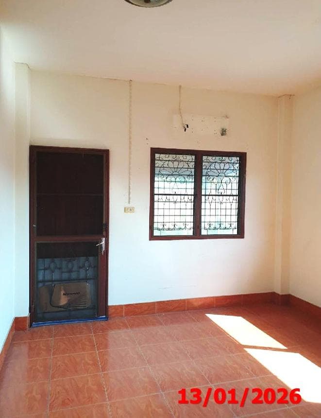 บ้านเดี่ยว พิชัย เมืองลำปาง ลำปาง พื้นที่ 58.3 ตร.ว. พื้นที่ใช้สอย 311.5 ตร.ม. 5 ห้องนอน 3 ห้องน้ำ