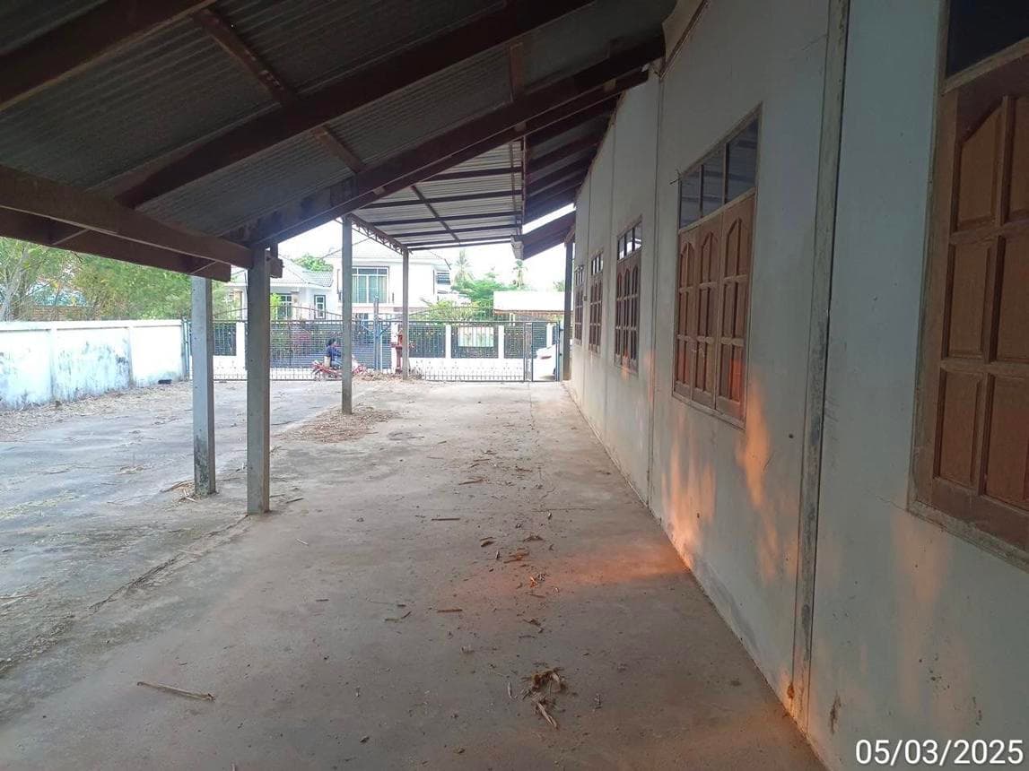 บ้านเดี่ยว 2 ห้องนอน พื้นที่ 243 ตร.ม. ทำเลศักยภาพ เมืองเดช เดชอุดม อุบลราชธานี