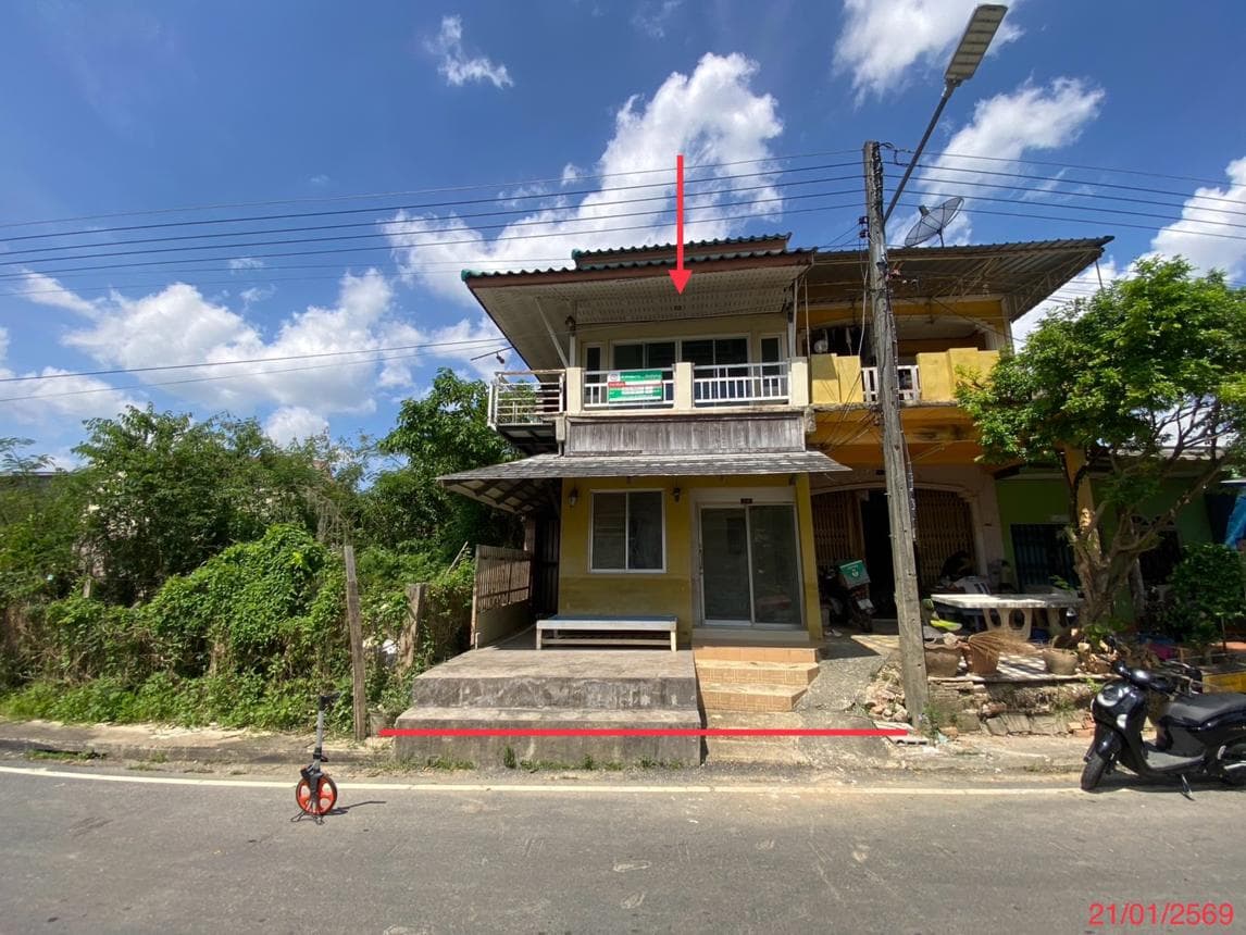 ขายอาคารพาณิชย์ 2 ห้องนอน 2 ห้องน้ำ พื้นที่ 201.85 ตร.ม. ทำเลทองหาดใหญ่ สงขลา เหมาะทำธุรกิจและโฮมออฟฟิศ ราคา 2.07 ล้าน
