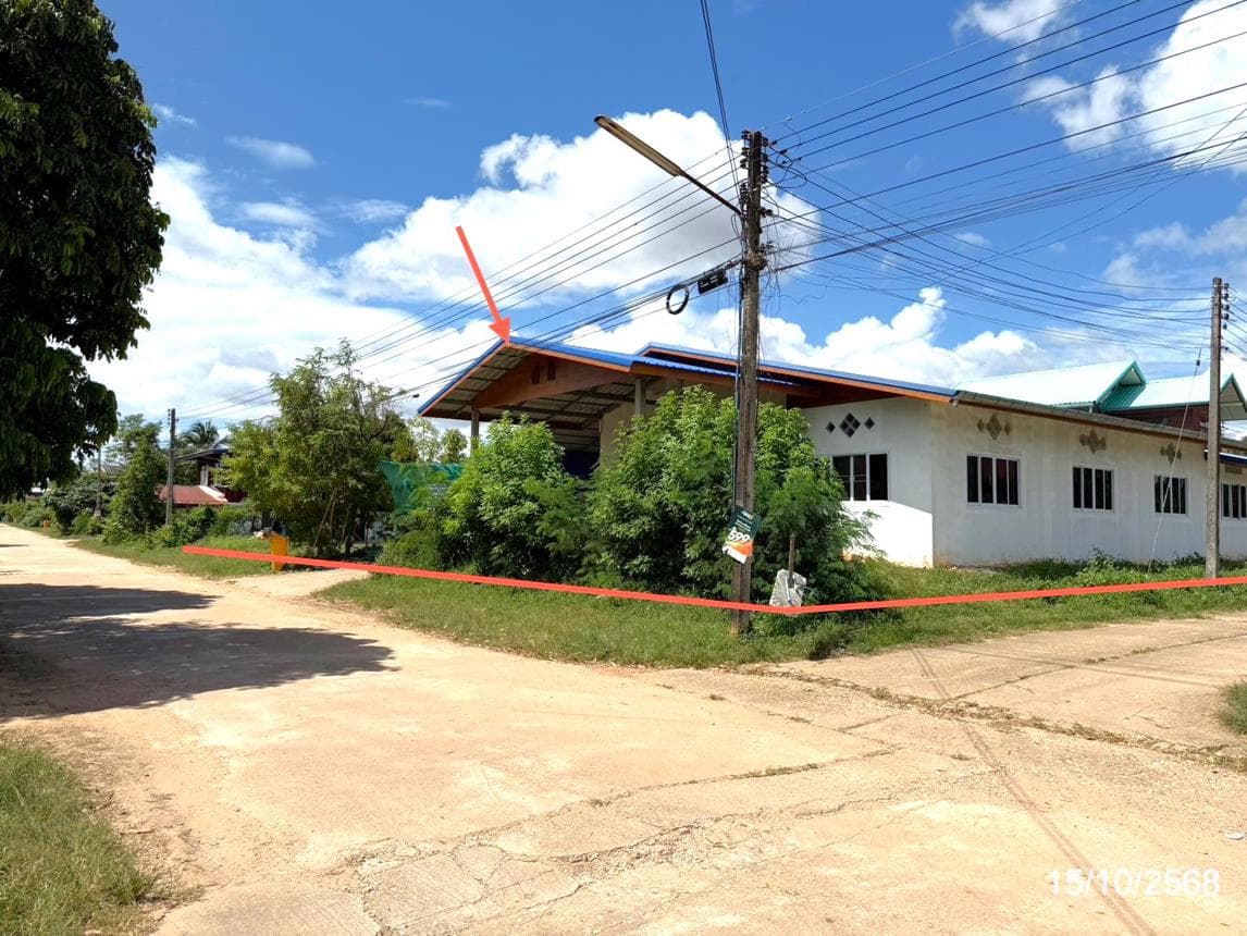 บ้านเดี่ยว เขมราฐ อุบลราชธานี 1 ห้องนอน 1 ห้องน้ำ พื้นที่ 186 ตร.ม. บนที่ดิน 8 ตร.ว. ทำเลสงบ บรรยากาศริมฝั่งโขง ราคาคุ้มค่าเพียง 2.15 ล้าน