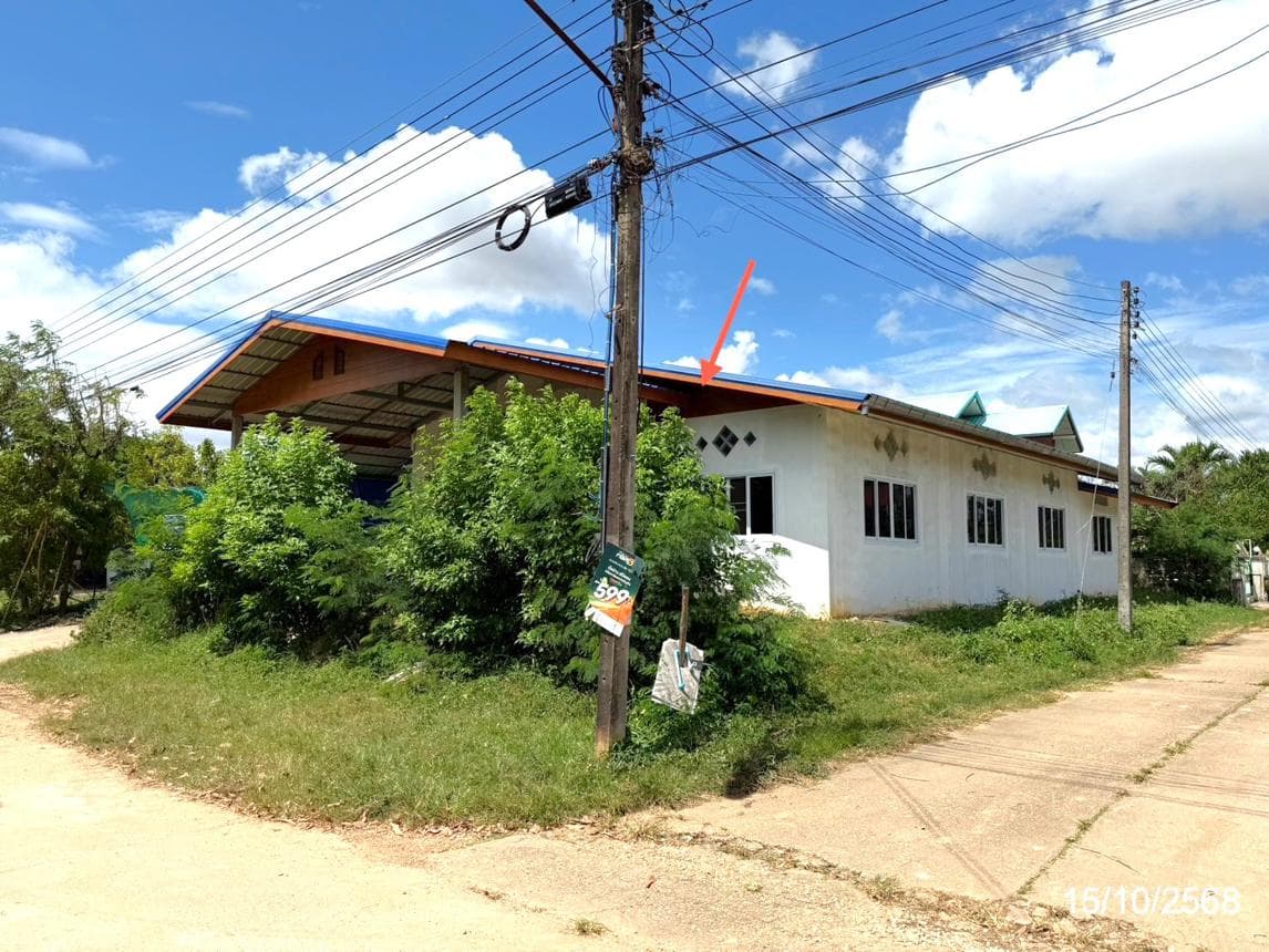 บ้านเดี่ยว เขมราฐ อุบลราชธานี 1 ห้องนอน 1 ห้องน้ำ พื้นที่ 186 ตร.ม. บนที่ดิน 8 ตร.ว. ทำเลสงบ บรรยากาศริมฝั่งโขง ราคาคุ้มค่าเพียง 2.15 ล้าน