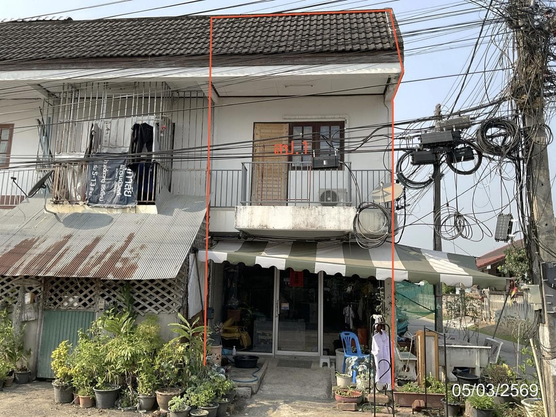 ขายอาคารพาณิชย์ รอบเวียง เมืองเชียงราย 2 ห้องนอน พื้นที่ใช้สอย 104 ตร.ม. ทำเลดีใกล้ใจกลางเมือง ราคาเพียง 2 ล้าน