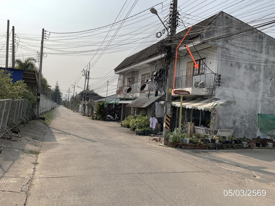 ขายอาคารพาณิชย์ รอบเวียง เมืองเชียงราย 2 ห้องนอน พื้นที่ใช้สอย 104 ตร.ม. ทำเลดีใกล้ใจกลางเมือง ราคาเพียง 2 ล้าน