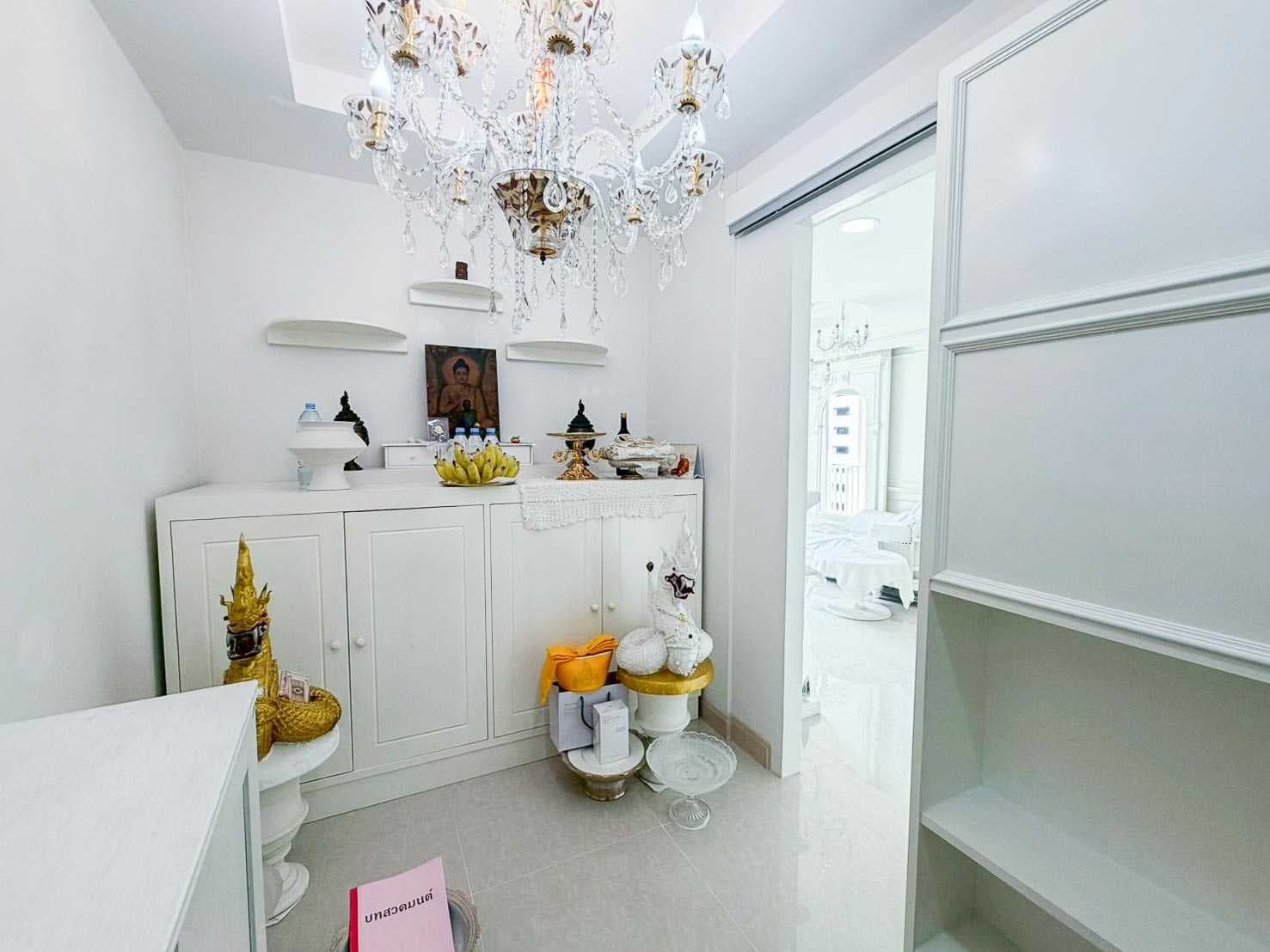 ขาย คอนโด Sathorn Residence ติดเดอะเพลนเนอรี่สาทร อยู่หลังตึก สินสาธร ทาวเวอร์ ใกล้ BTS สถานี กรุงธนบุรี 39 ตรม ห้อง Studio ชั้น 8
