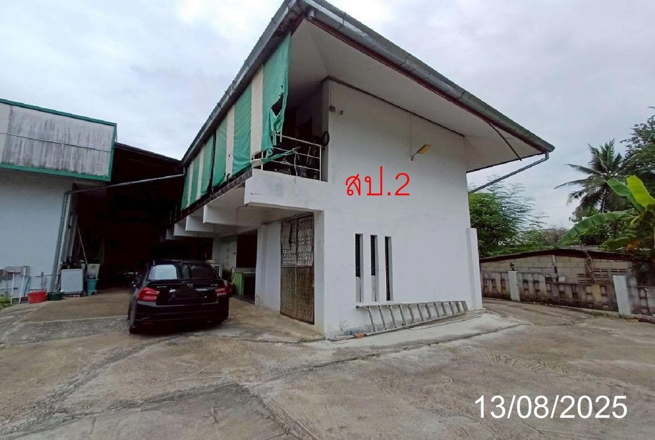 ขายอาคารสำนักงาน ในเมือง เมืองลำพูน พื้นที่ใช้สอยกว้างขวาง 512.5 ตร.ม. ทำเลทอง ใจกลางย่านเศรษฐกิจ