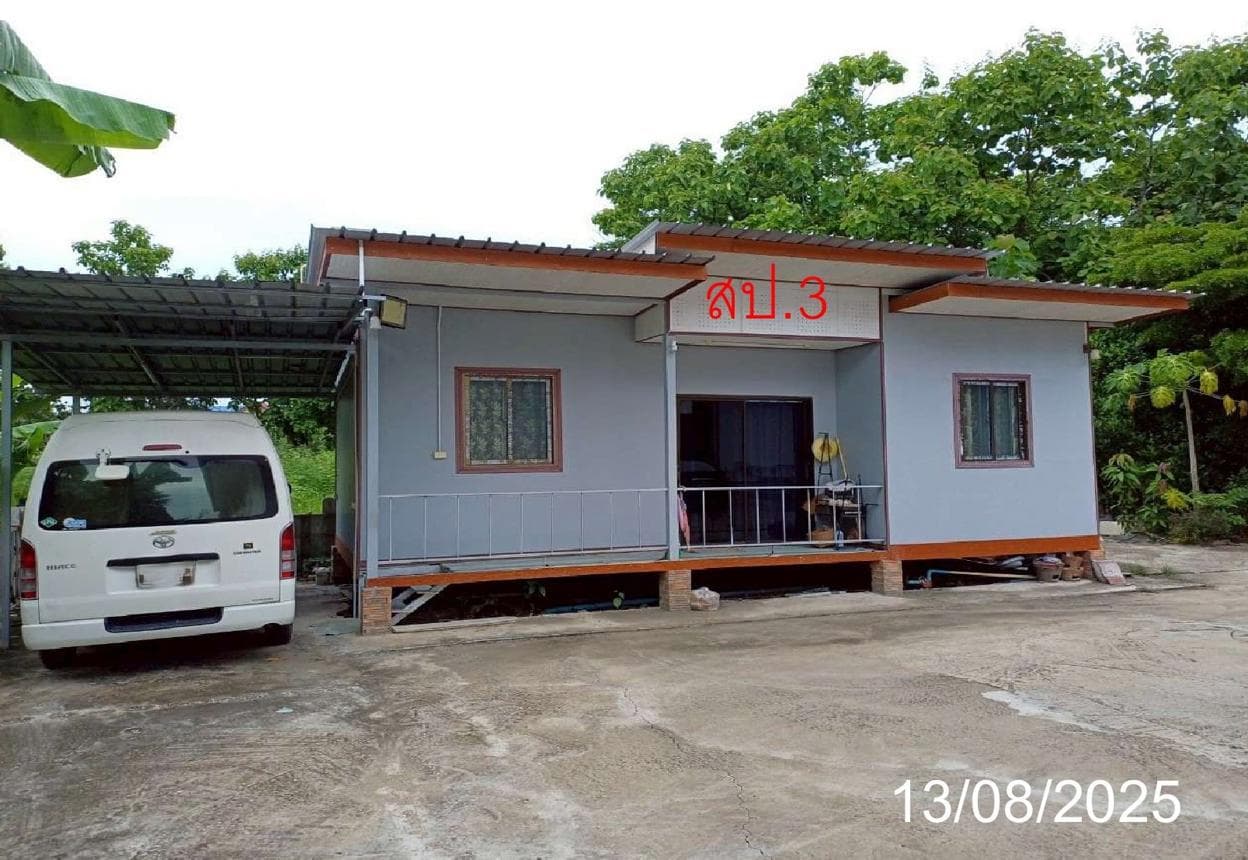 ขายอาคารสำนักงาน ในเมือง เมืองลำพูน พื้นที่ใช้สอยกว้างขวาง 512.5 ตร.ม. ทำเลทอง ใจกลางย่านเศรษฐกิจ