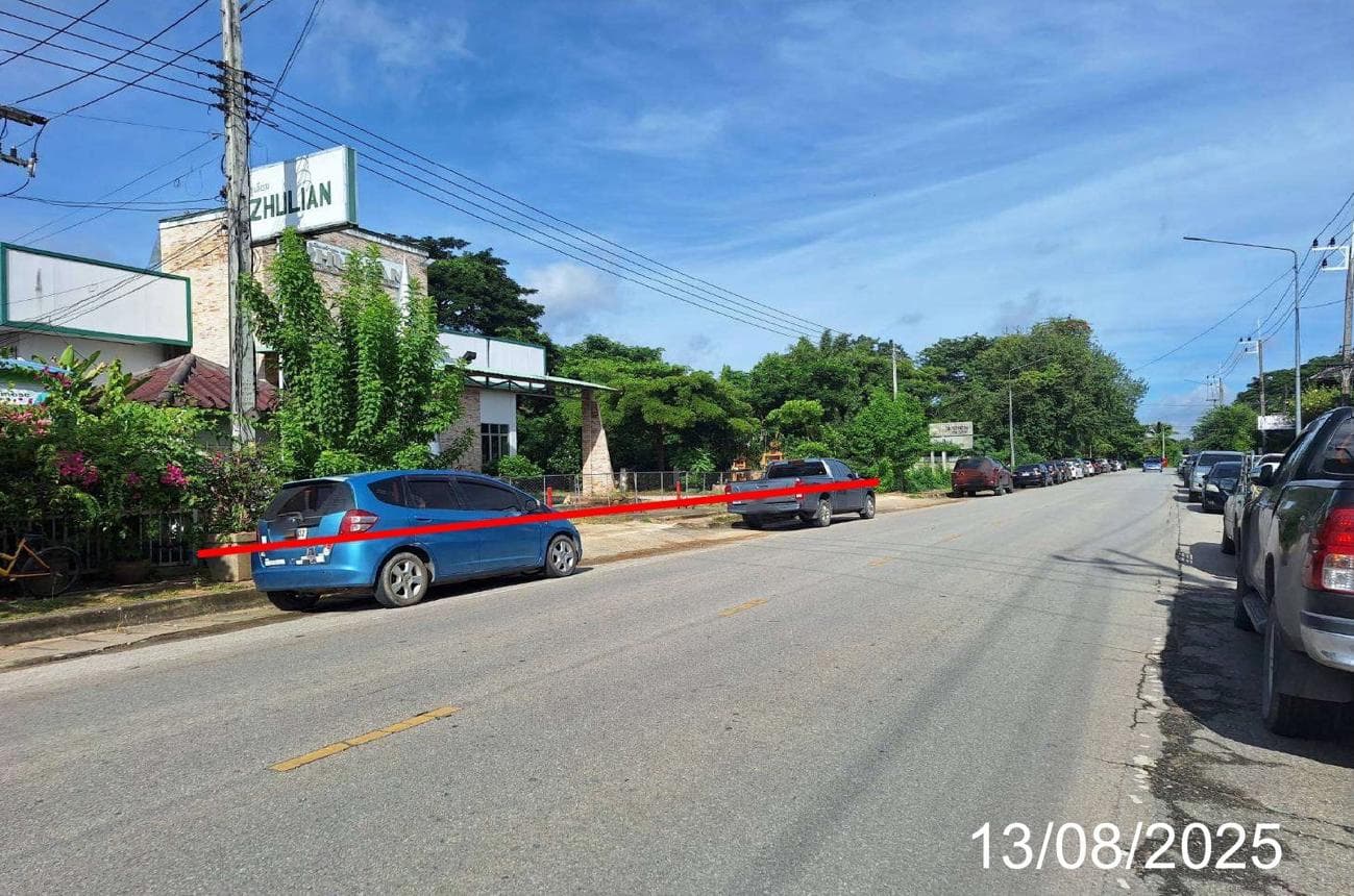 ขายอาคารสำนักงาน ในเมือง เมืองลำพูน พื้นที่ใช้สอยกว้างขวาง 512.5 ตร.ม. ทำเลทอง ใจกลางย่านเศรษฐกิจ
