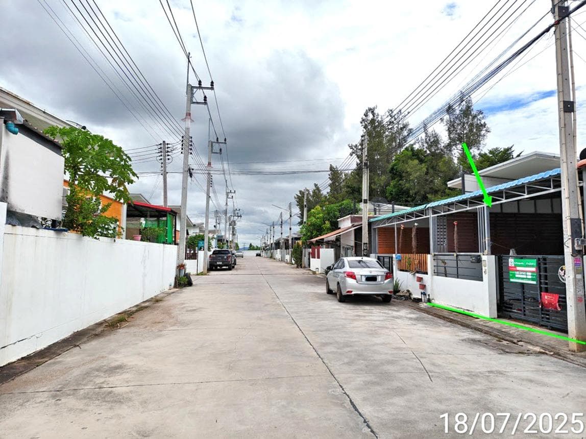 ทาวน์โฮม ดีโฮม ปลวกแดง-วังตาผิน (D Home) 2 ห้องนอน 2 ห้องน้ำ ที่ดินกว้าง 27.3 ตร.ว. ทำเลปังใกล้แหล่งงาน