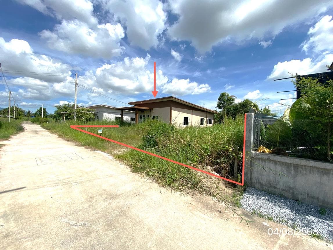 บ้านเดี่ยว หนองชาก บ้านบึง ชลบุรี 2 ห้องนอน 1 ห้องน้ำ พื้นที่ 96.4 ตร.ม. ทำเลดีใกล้แหล่งชุมชน ราคา 2.43 ล้านบาท
