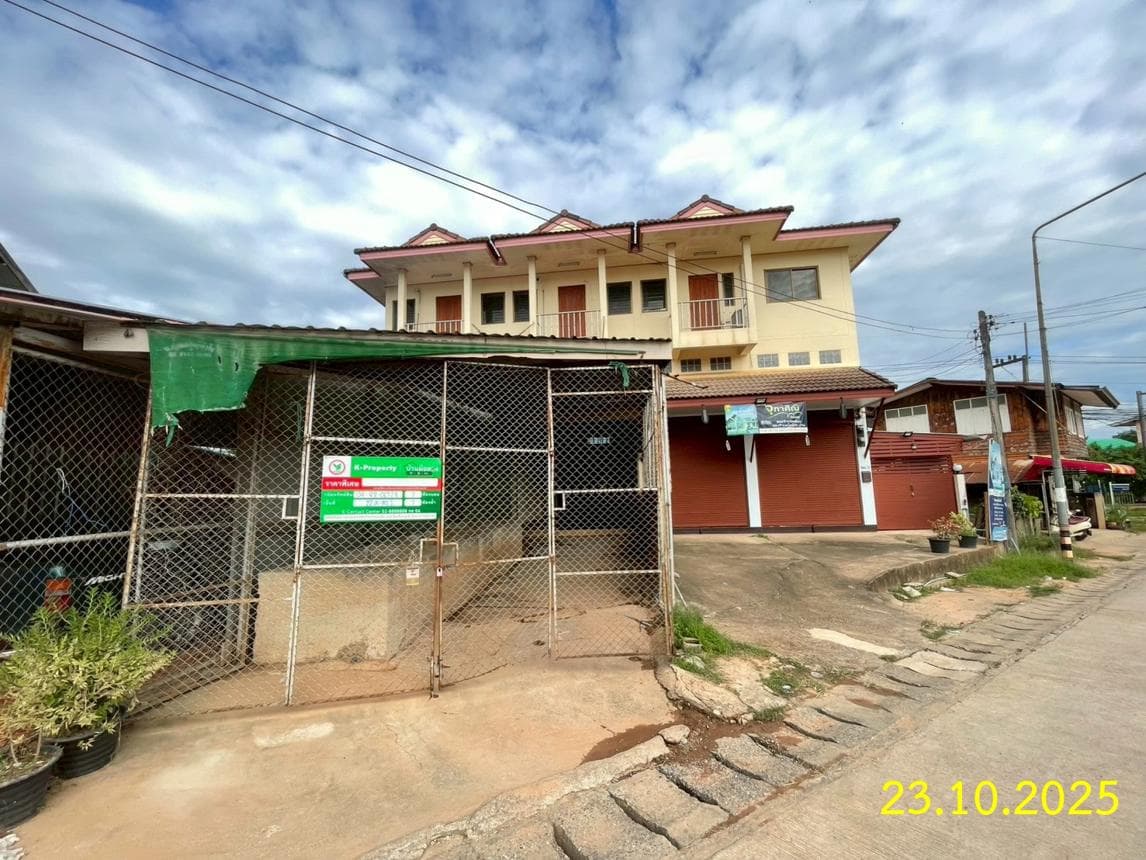 อาคารพาณิชย์ ฝายแก้ว ภูเพียง น่าน 2 ห้องนอน 2 ห้องน้ำ พื้นที่ 122 ตร.ม. ทำเลดีใกล้แหล่งชุมชน ราคา 2.7 ล้านบาท