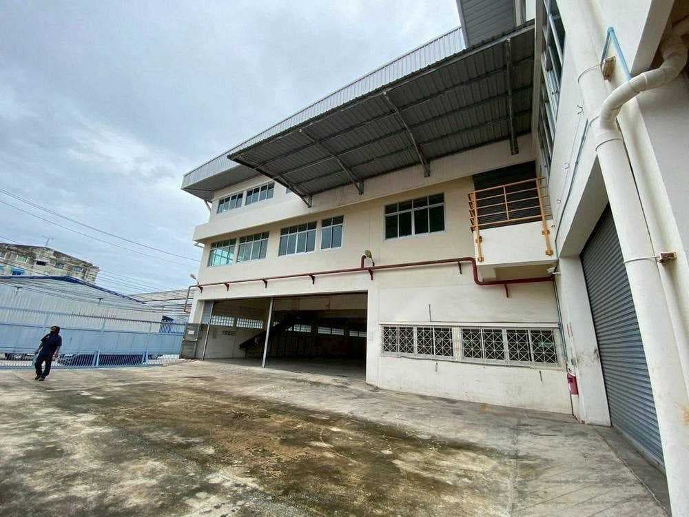 ขายอาคารโรงงาน / โกดัง พร้อมสำนักงาน 3 ชั้น บางจาก พระประแดง สมุทรปราการ 60 ล้านบาท