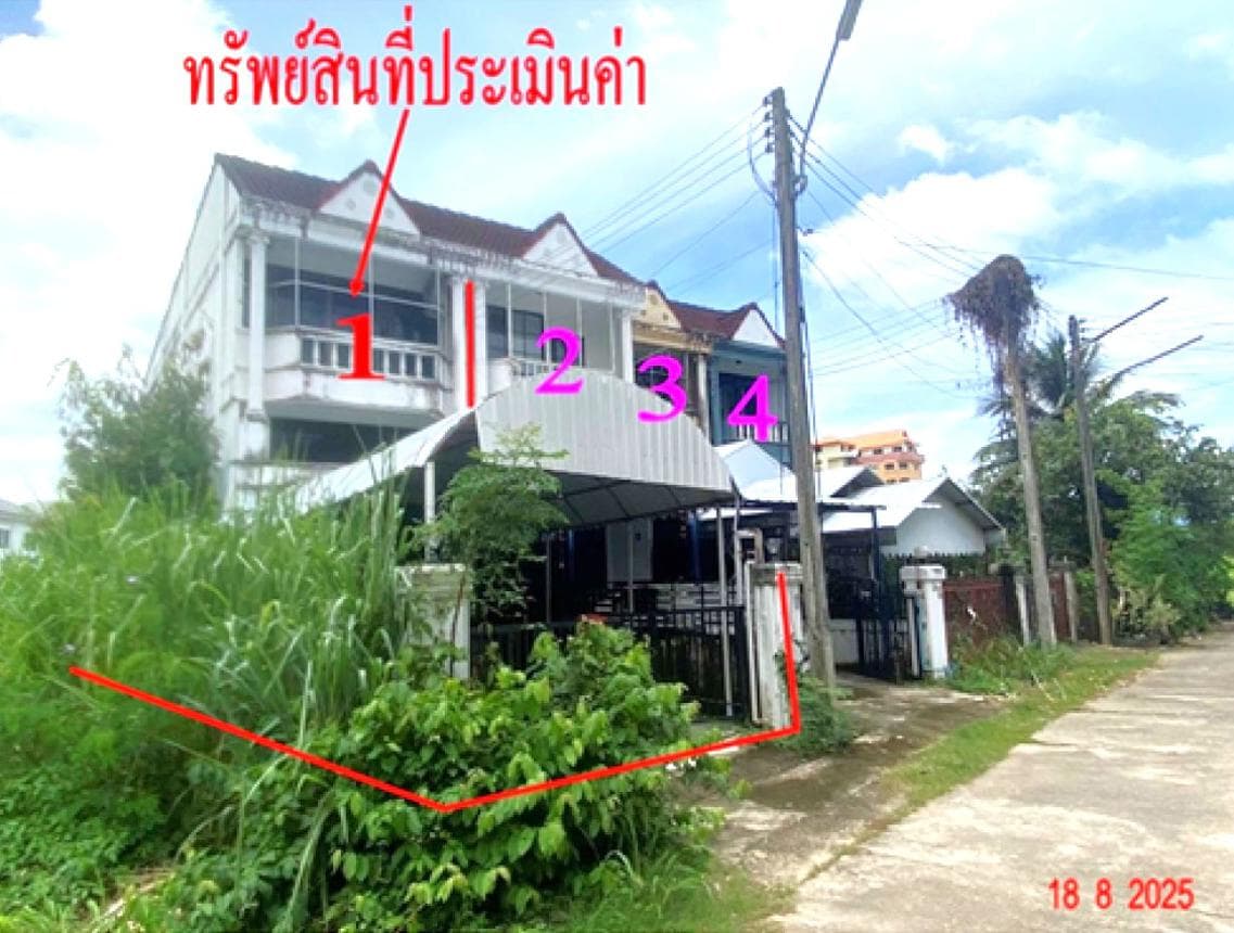 ขายทาวน์เฮ้าส์หลังใหญ่ 3 ห้องนอน ต.ป่าแดด อ.เมืองเชียงใหม่ พื้นที่ใช้สอย 189 ตร.ม. ทำเลดีใกล้ใจกลางเมือง