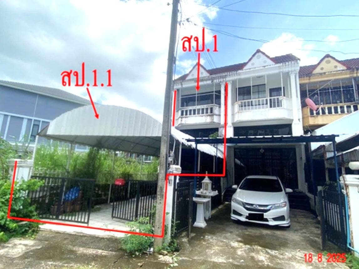 ขายทาวน์เฮ้าส์หลังใหญ่ 3 ห้องนอน ต.ป่าแดด อ.เมืองเชียงใหม่ พื้นที่ใช้สอย 189 ตร.ม. ทำเลดีใกล้ใจกลางเมือง