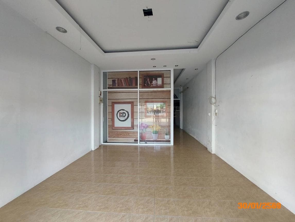 อาคารพาณิชย์ 2 ห้องนอน พื้นที่ 130.95 ตร.ม. ทำเลศักยภาพ วัดประดู่ เมืองสุราษฎร์ธานี สุราษฎร์ธานี